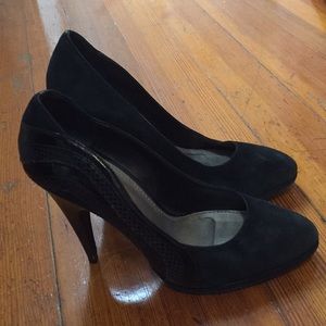 Black high heels size 40 EUR / 10 US